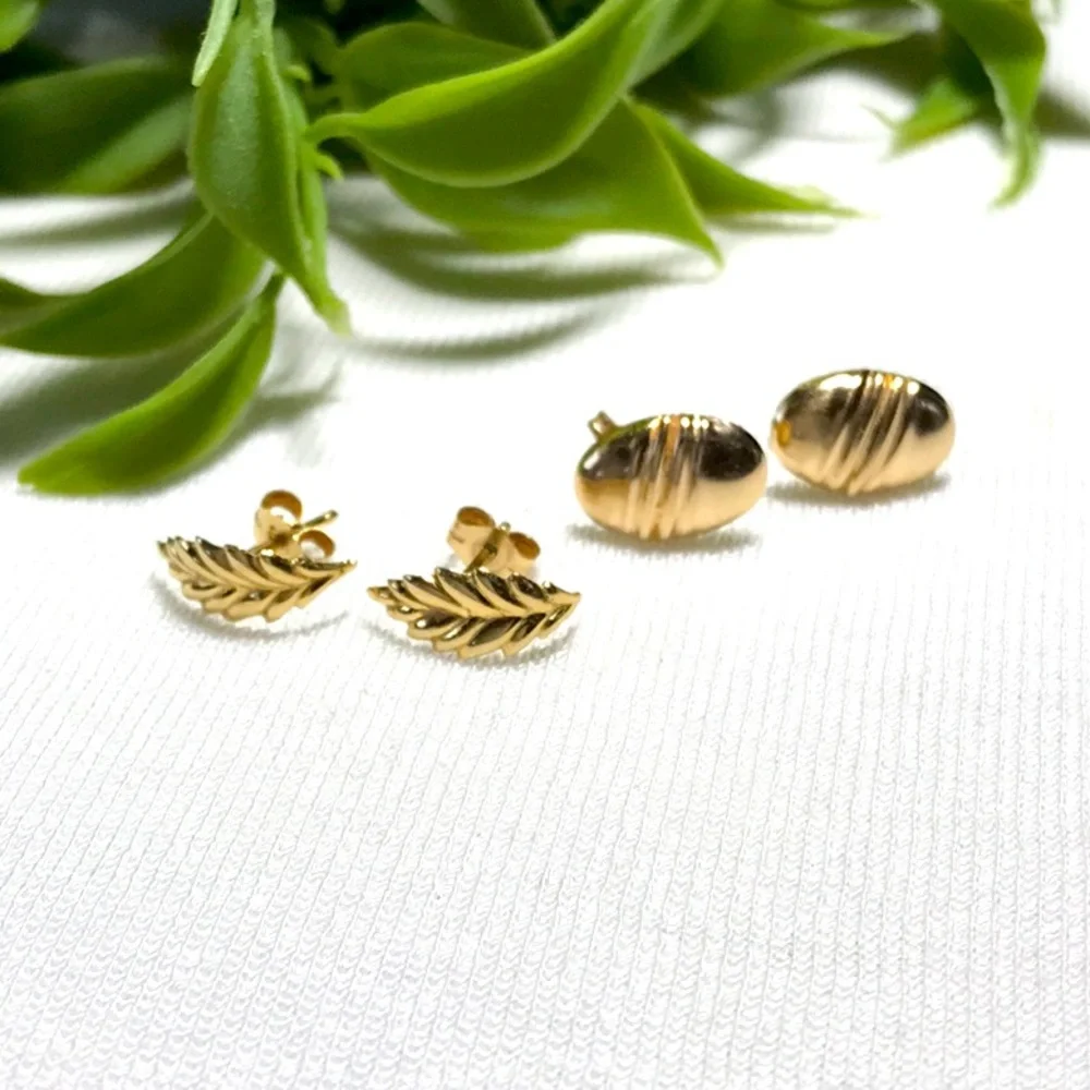 14k Yellow Gold Leaf and Dome Stud Earrings Women Jewelry - 2 Pairs - Picture 1 of 7